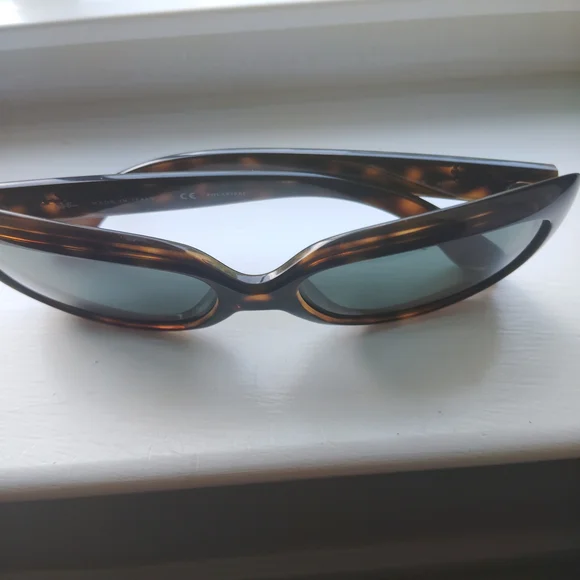 Ray-Ban • Jackie Ohh Sunglasses - Picture 7 of 9